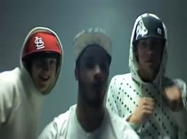 Metro Station Shake It